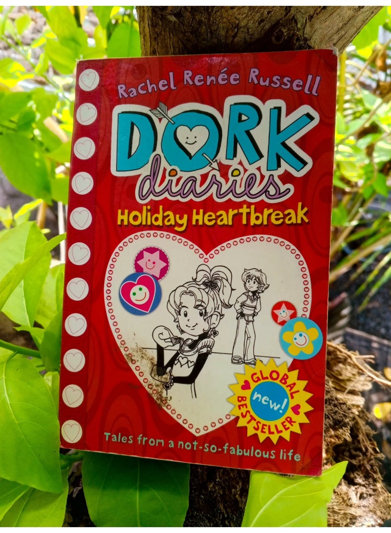Dork Diaries 6: Tales from a Not-So-Happy Heartbreaker Holiday Sadness - Image 2